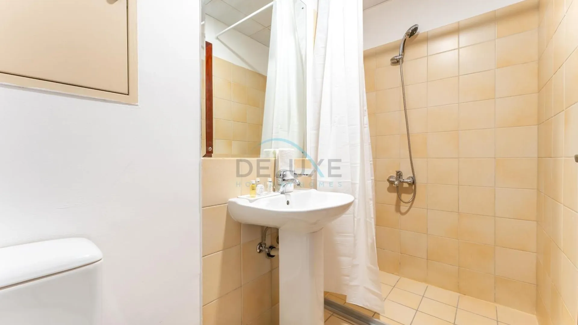 Apartment Close To Major Landmarks 3Br And Assistant Room With Marina Views, Rimal 5, Jbr By Deluxe Holiday Homes Dubai